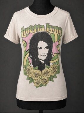 Loretta Lynn distressed retro 70s white screen print tshirt.  XS
